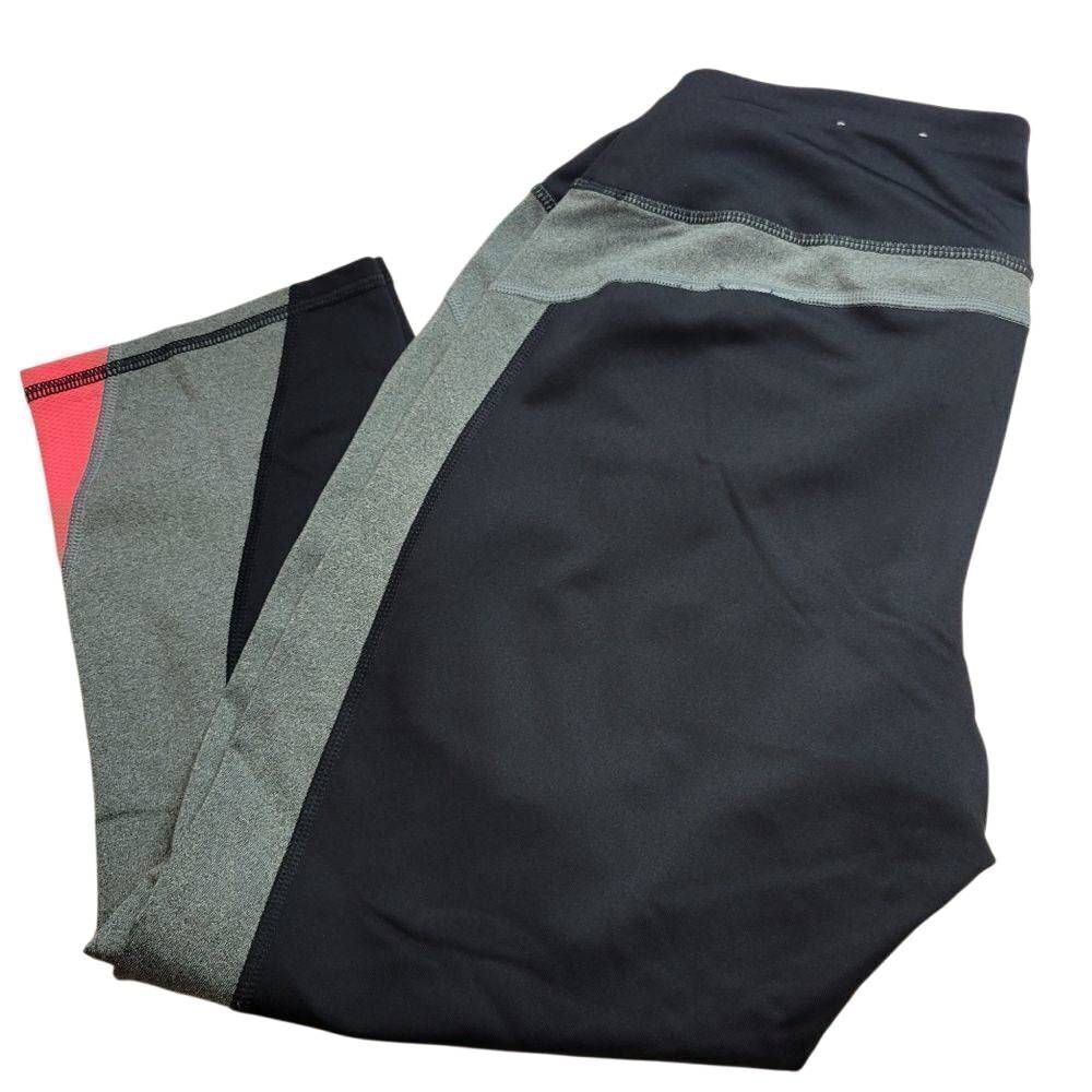 TekGear capri athletic leggings M